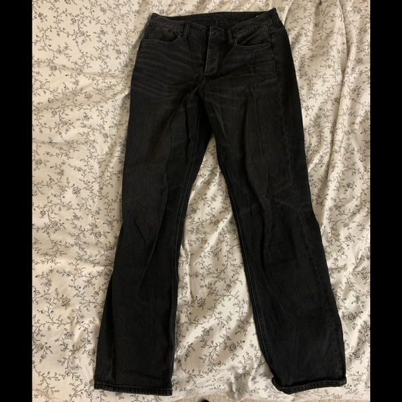 American Eagle Mom Jeans. Size 8 long - Picture 1 of 3